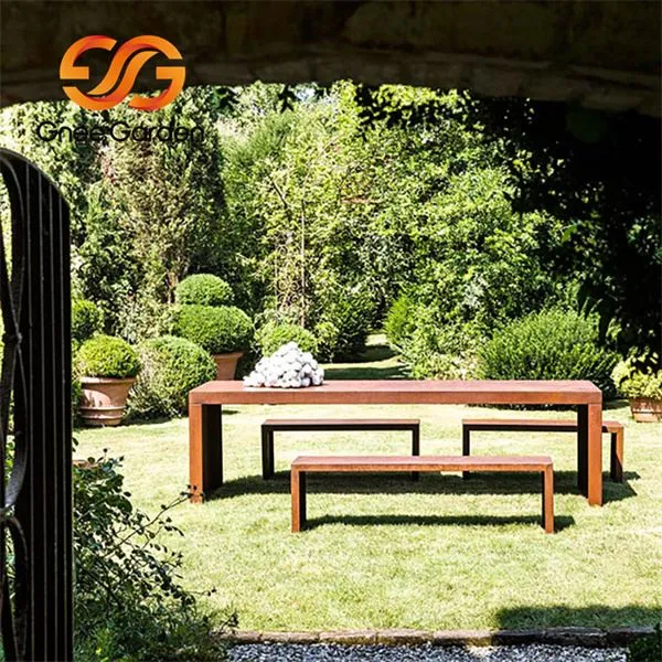 Bàn và ghế thép Corten