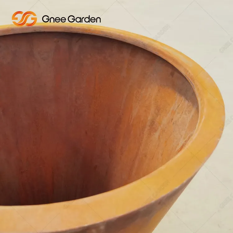 Người trồng thép Corten lớn