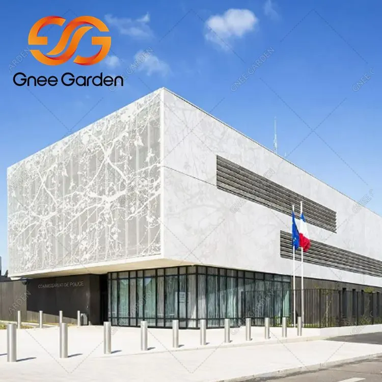 Tấm kim loại trang trí ngoài trời