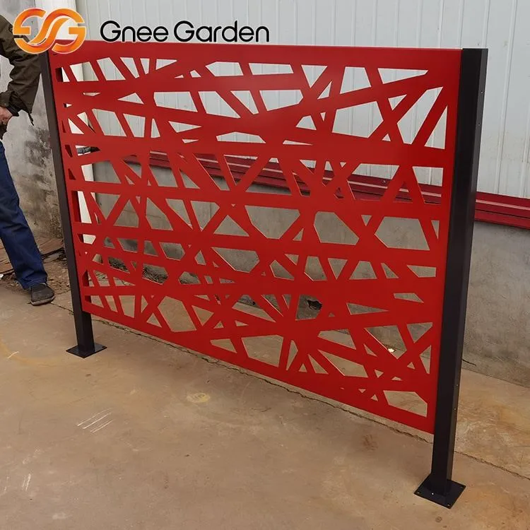 Phân vùng kim loại corten phức tạp màu đỏ